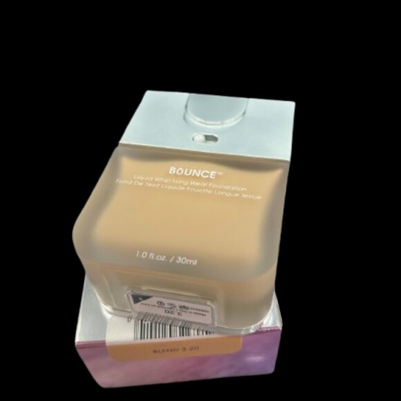Bounce beauty blender liquid whip long wear foundation #3.20 - 1oz - NIB - Picture 3 of 5
